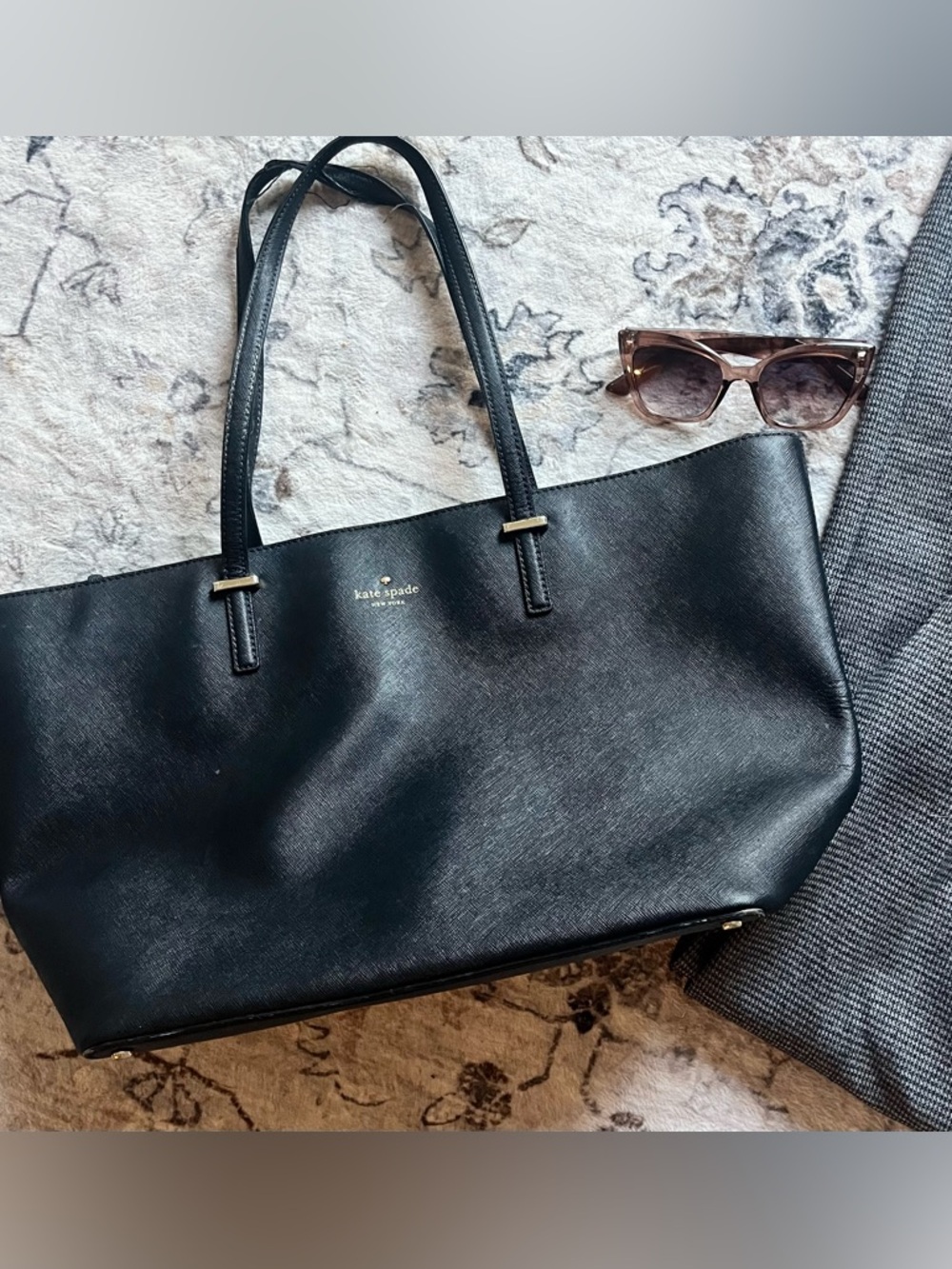 Kate Spade Black Leather Large Tote Gold Hardware Minimalist Work Shoulder Bag - Picture 2 of 15